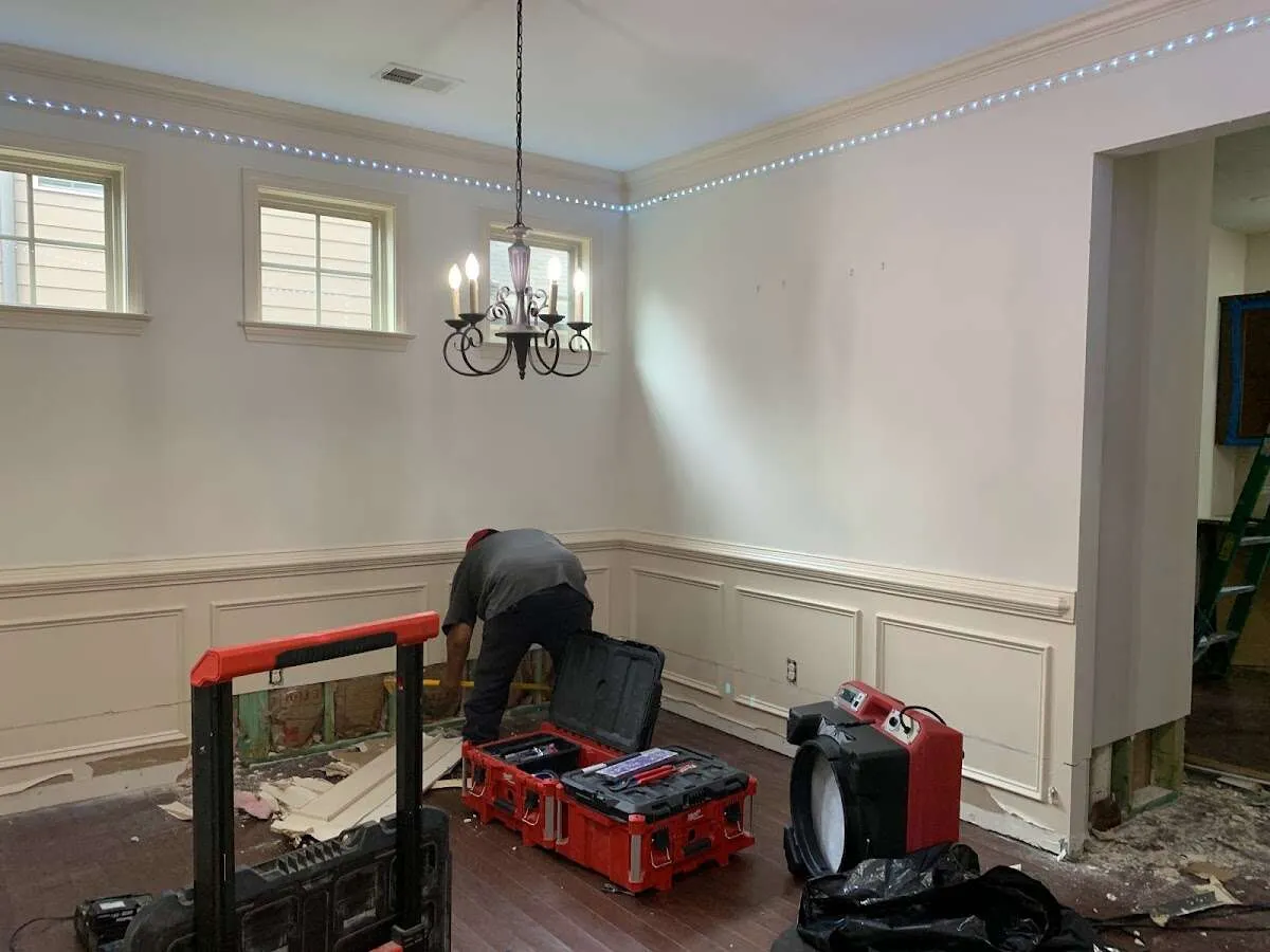 Restoration technician with professional equipment in Northbrook